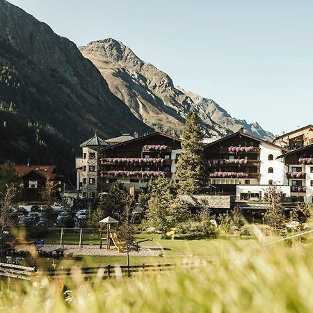 Verwöhnhotel Wildspitze St. Leonhard im Pitztal Exterior foto